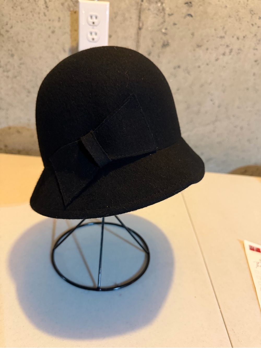 Classic Black Wool Cloche Hat with Decorative Bow